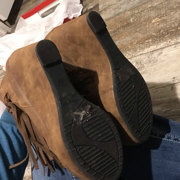 FRINGE WEDGES! - Picture 4 of 5